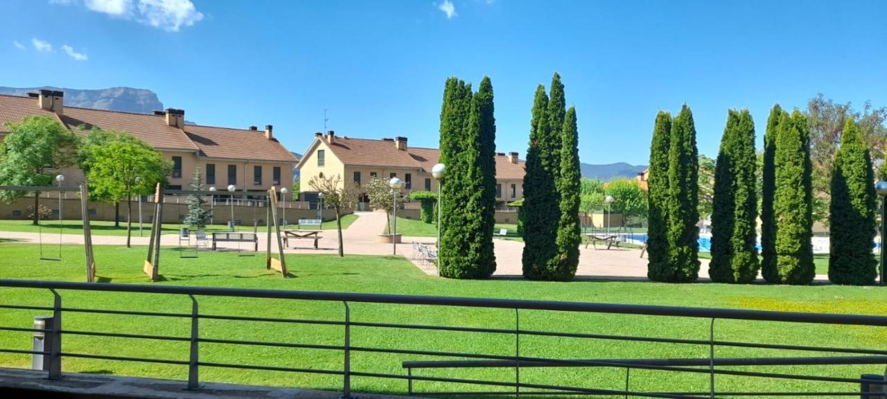 Monteperdido Jaca Apartment Luaran gambar