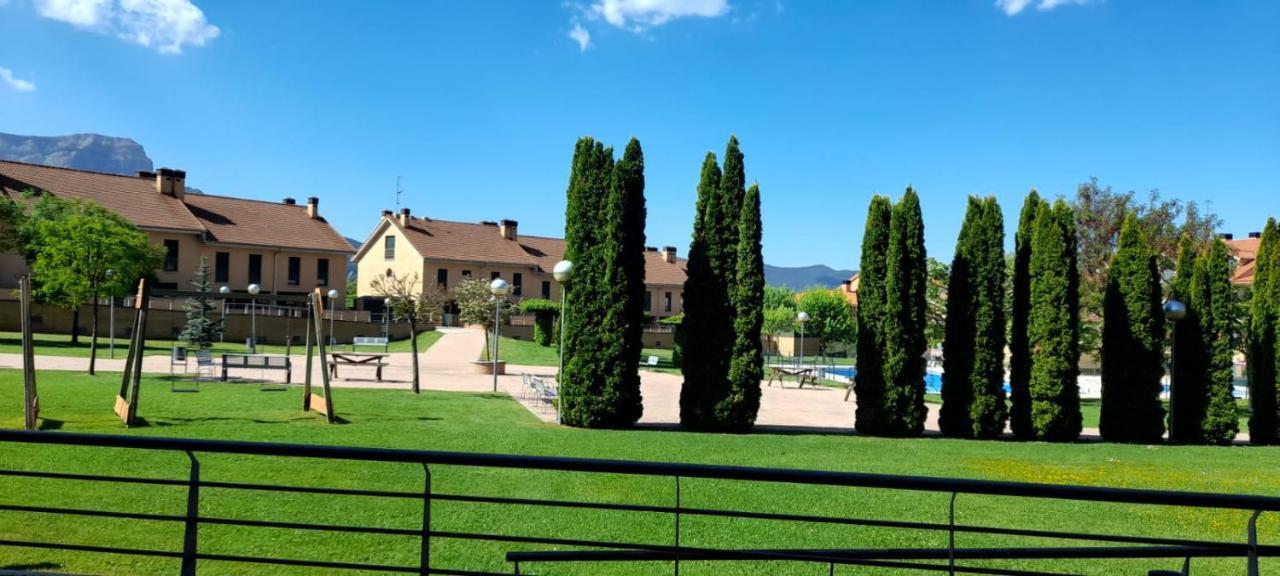 Monteperdido Jaca Apartment Luaran gambar